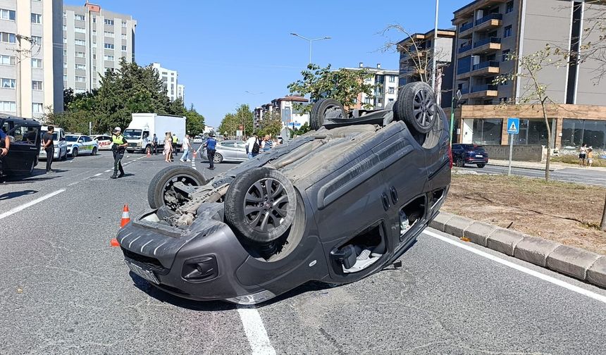 Tekirdağ'da 3 aracın karıştığı trafik kazasında 3 kişi yaralandı