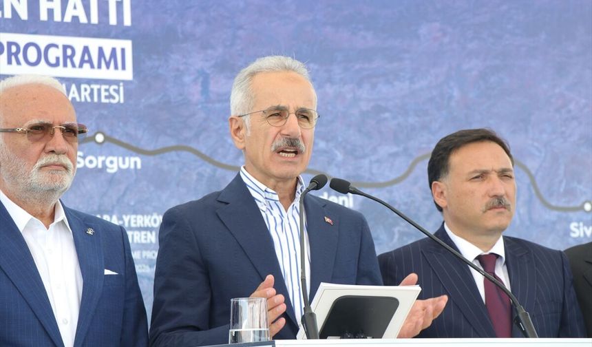 Ulaştırma ve Altyapı Bakanı Uraloğlu, Kayseri'de konuştu: