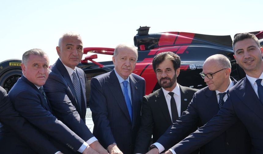 Bakan Ersoy müjdeyi verdi: İstanbul Park 2031'e kadar F1 takviminde