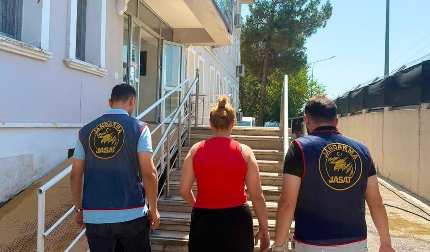 Batman JASAT'tan firari hükümlü operasyonu: 15 yıl hapis cezası bulunan kadın yakalandı