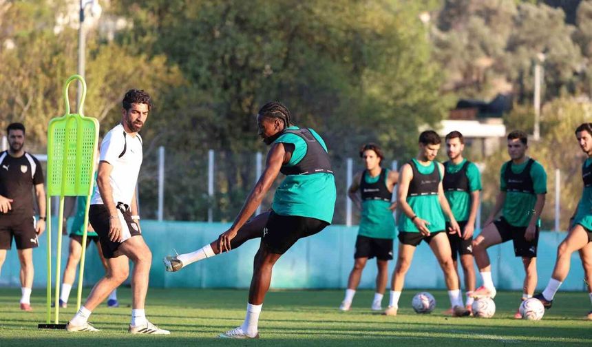 Bodrum FK Teknik Direktörü Burhan Eşer: 'Sabırlı olmamız ve desteklememiz gerekiyor'