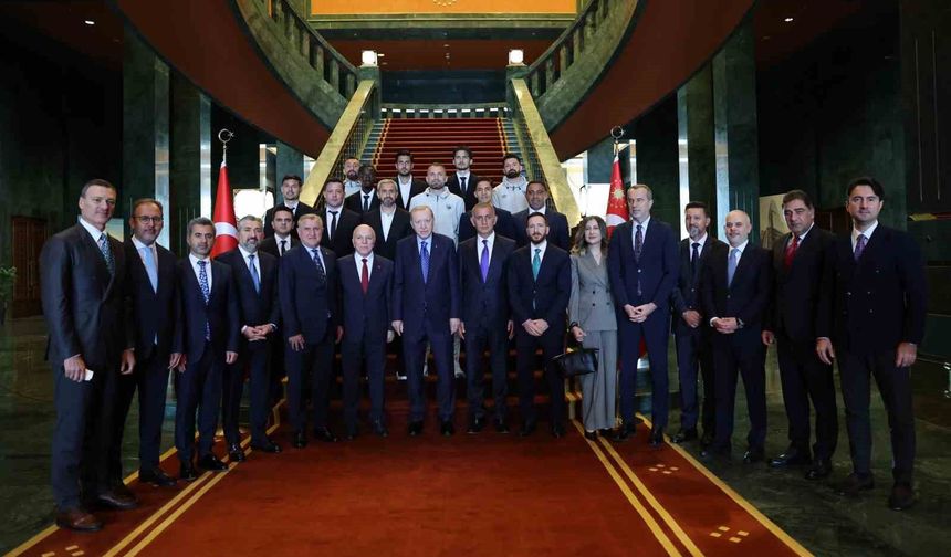 Cumhurbaşkanı Erdoğan, Trendyol Süper Lig'e çıkan takımları kabul etti
