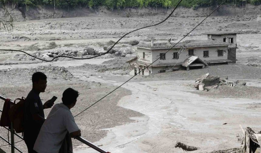 Nepal'deki sel felaketinde can kaybı 177'ye çıktı