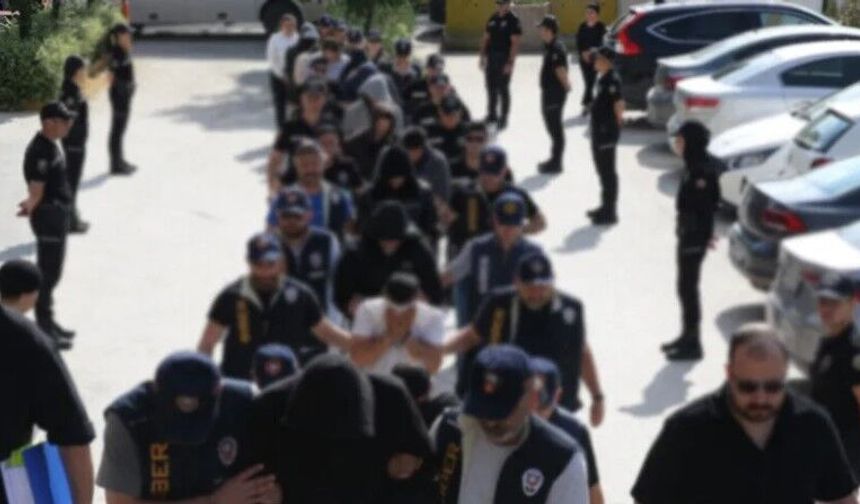"İnternet altyapısı değişikliği" bahanesiyle 801 kişiyi dolandırdıkları iddia edilen 90 şüpheli yakalandı