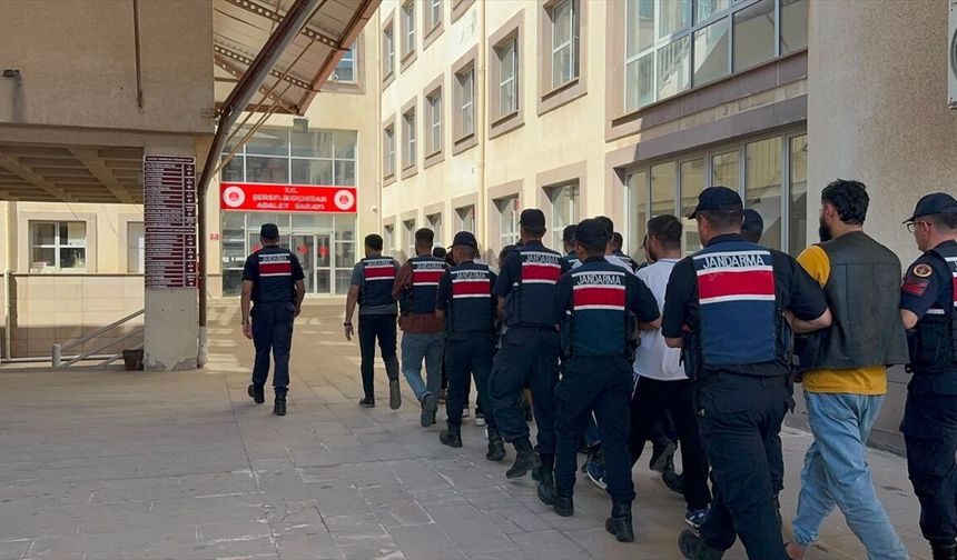 Ankara'da uyuşturucu operasyonunda 17 zanlı yakalandı