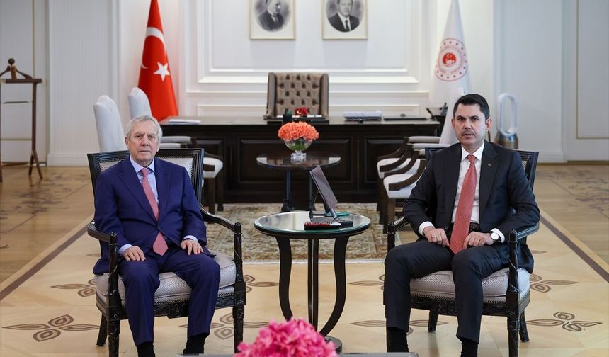 Bakan Kurum, Fenerbahçe Kulübü Başkanı Aziz Yıldırım ile görüştü