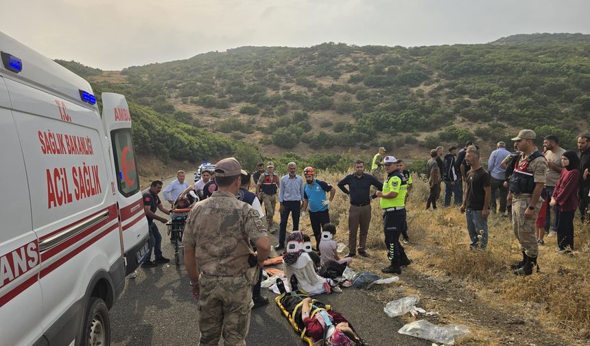 Bingöl'de şarampole devrilen minibüsteki 10 kişi yaralandı