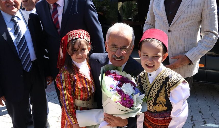 Ulaştırma ve Altyapı Bakanı Uraloğlu Sivas'ta konuştu:
