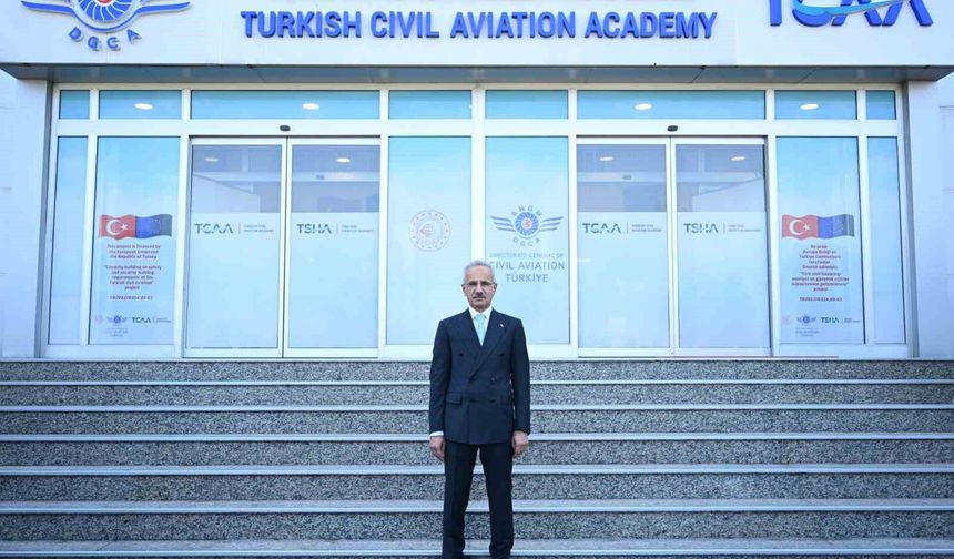 Bakan Uraloğlu: 2030 yılı hedefimiz sürdürülebilir havacılık yakıtı ile karbondioksit emisyonunu yüzde 5 azaltmaktır