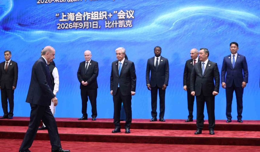 Cumhurbaşkanı Erdoğan, ŞİÖ+ Zirvesi'nde aile fotoğrafına katıldı