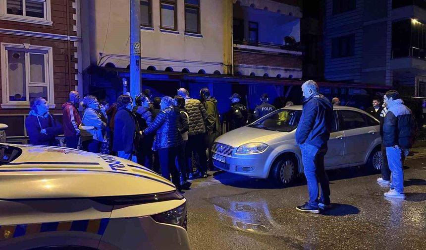 Kocaeli'de temel kazısında toprak kayması: 2 bina tahliye edildi