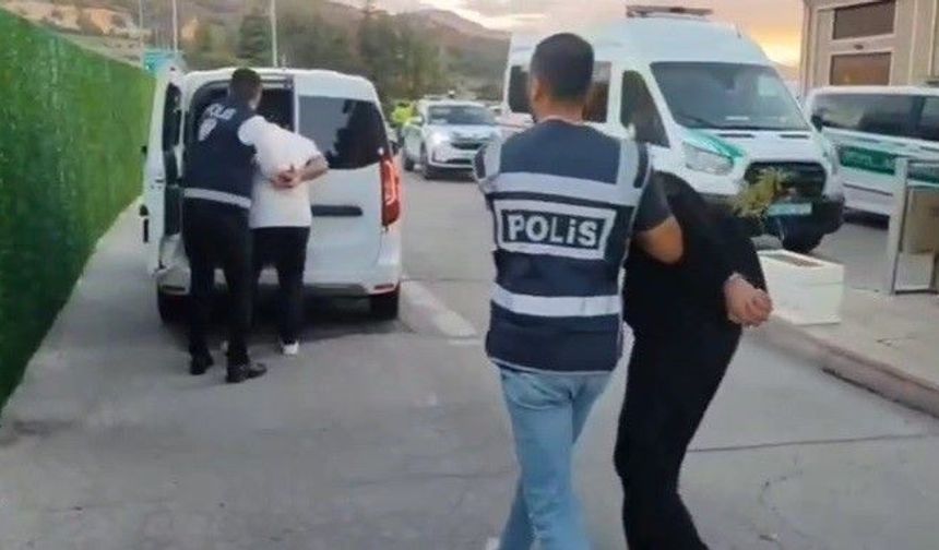 Konya merkezli 24 ilde 'Paravan 1' operasyonu: 65 şüpheli gözaltında