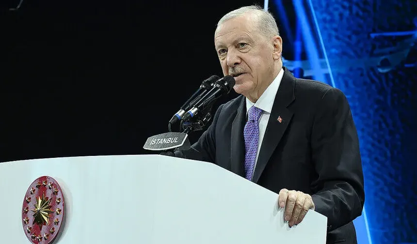Cumhurbaşkanı Erdoğan: Türkiye'yi yatırımlarla eserlerle hizmetlerle ihya etmek gibi bir gayemiz var