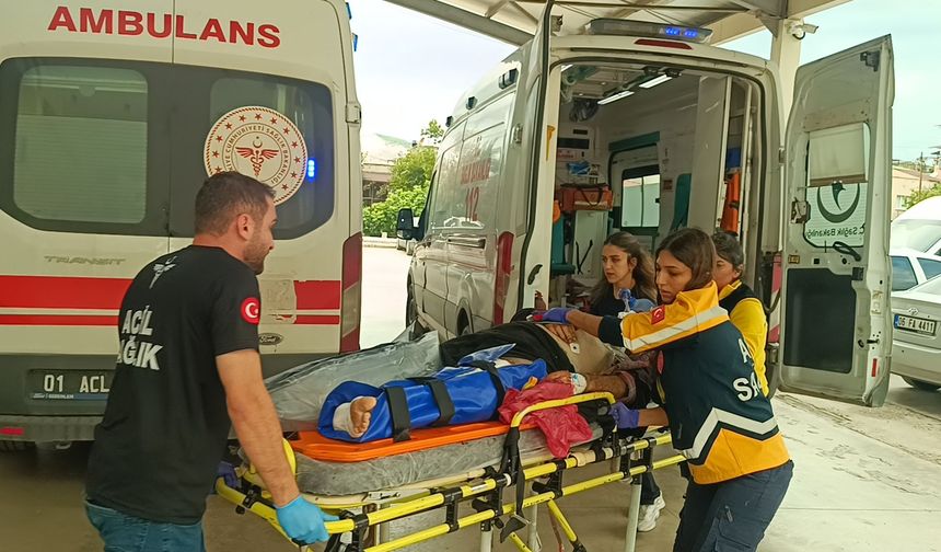 Adana'da 2 otomobilin çarpıştığı kazada 1 kişi öldü, 2 kişi yaralandı