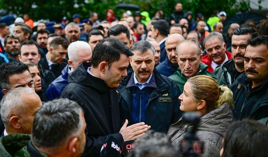 Bakan Kurum ve Bakan Çiftçi, Sarıyer'de incelemelerde bulundu:
