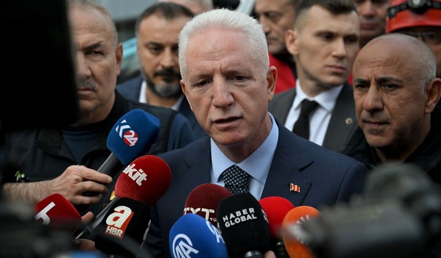 İstanbul Valisi Gül, Maltepe'de kısmi çökme yaşanan binadaki kurtarma çalışmalarını inceledi: