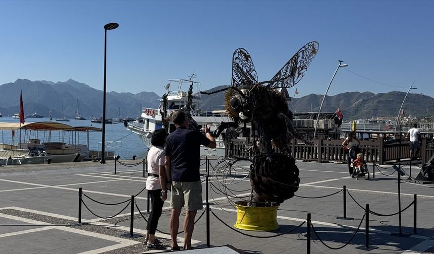 Marmaris'te 'Kıymetli Hurdalar' sergisi açıldı