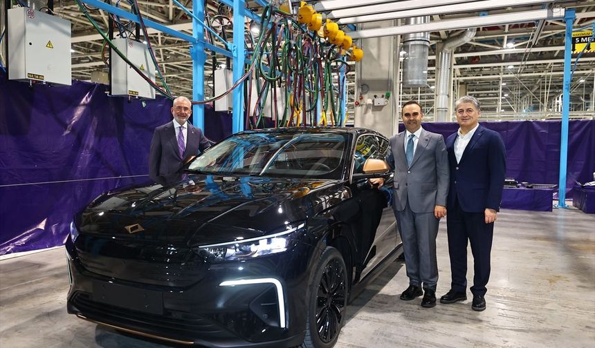 Sanayi ve Teknoloji Bakanı Kacır'dan 'yeni Togg modeli' paylaşımı: