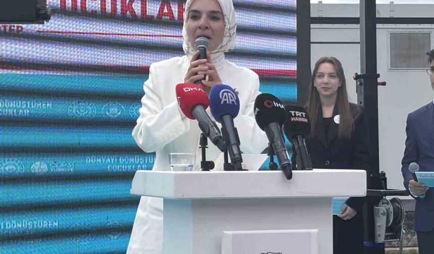 Bakan Göktaş: 'Yarının Türkiye'sini siz çocuklarla beraber inşa edeceğiz'