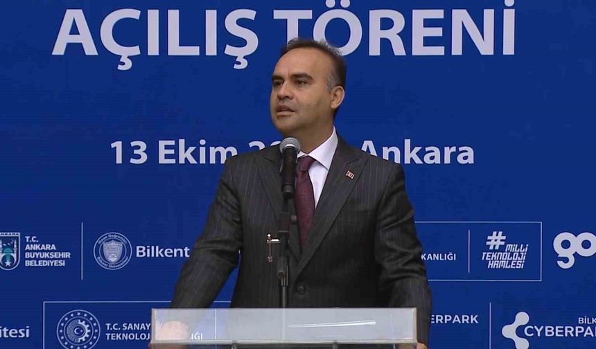 Bakan Kacır: 'Şirketlerini kuracak girişimcilerimize 1 milyon 350 bin lira yatırım imkanı sunuyoruz'