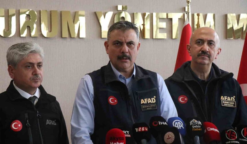 Bakan Mustafa Çiftçi: 'Şu anda tehlike hala geçmiş değil'
