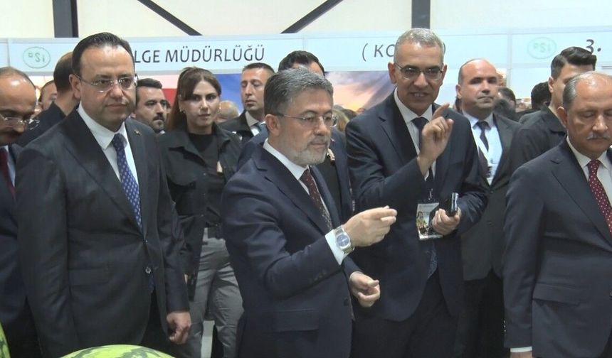 Bakan Yumaklı: '11 ilde 22 bin hektarlık alanda yapay zeka destekli sulama otomasyonu sistemlerini devreye alacağız'