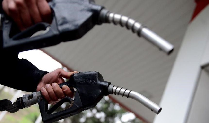 Benzine 4 lira 30 kuruş indirim geldi
