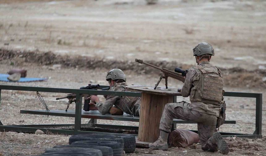 Boran-8'de keskin nişancıların hünerli atışları nefes kesti