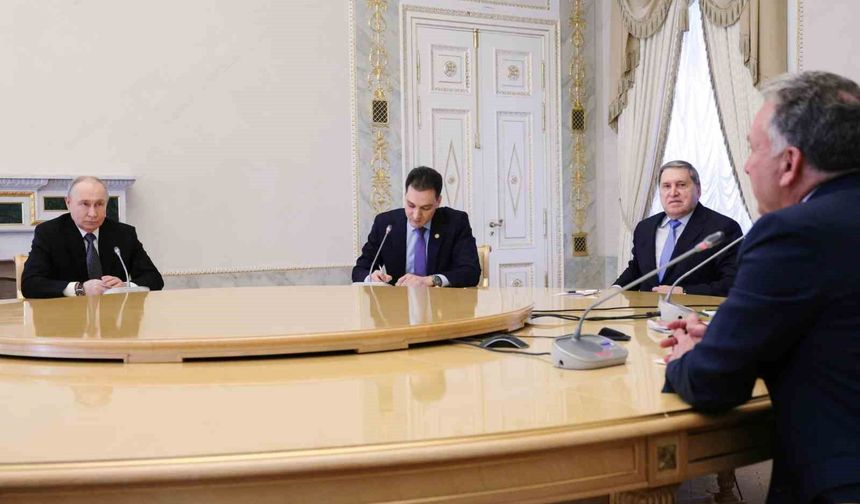 Putin: 'Rusya, 10 Kasım civarında ABD ve Ukrayna ile üçlü görüşmelere hazır'