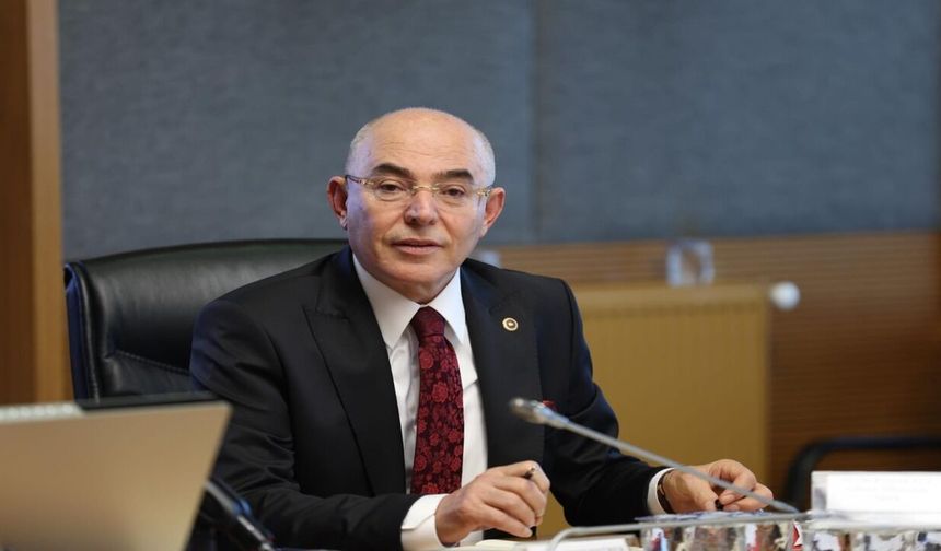 MHP’li Karakaya: “Yapay zekâ dönüşümünün merkezinde insan olmalı”