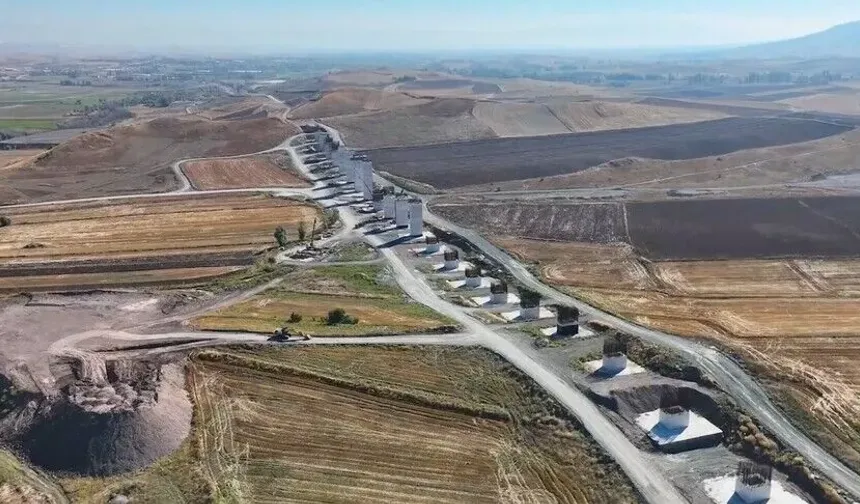 Bakan Uraloğlu: Ankara-Samsun hızlı demir yolu hattının Delice-Çorum etabında ilerleme yüzde 40'ı aştı