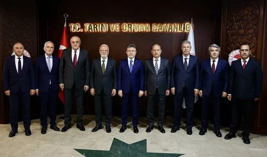 Bakan Yumaklı: Şeker sektörümüzle omuz omuza çalışmaya devam edeceğiz