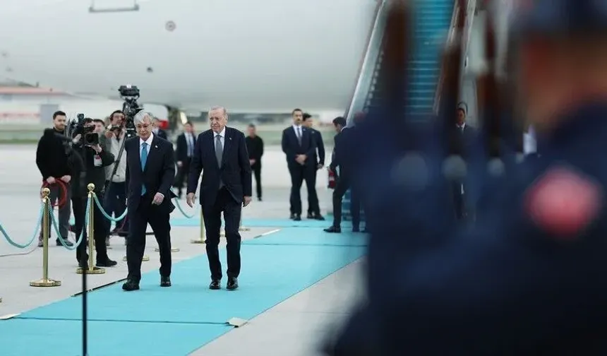 Cumhurbaşkanı Erdoğan, Kazakistan Cumhurbaşkanı Tokayev'i karşıladı