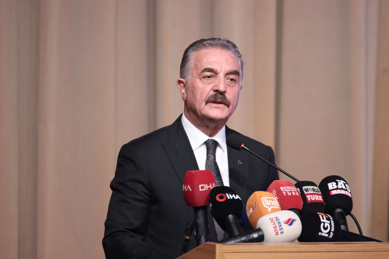 MHP'li İsmet Büyükataman'dan Özfatura için taziye mesajı: 'MHP Lideri Devlet Bahçeli'nin taziye dilekleri paylaşıldı'