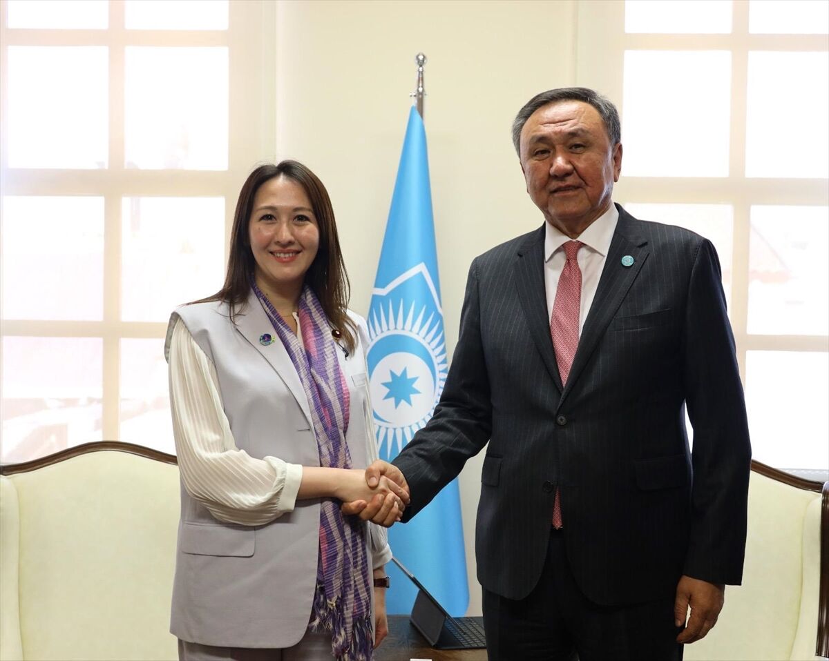 TDT Genel Sekreteri Ömüraliyev, Japonya Dışişleri Bakan ...
