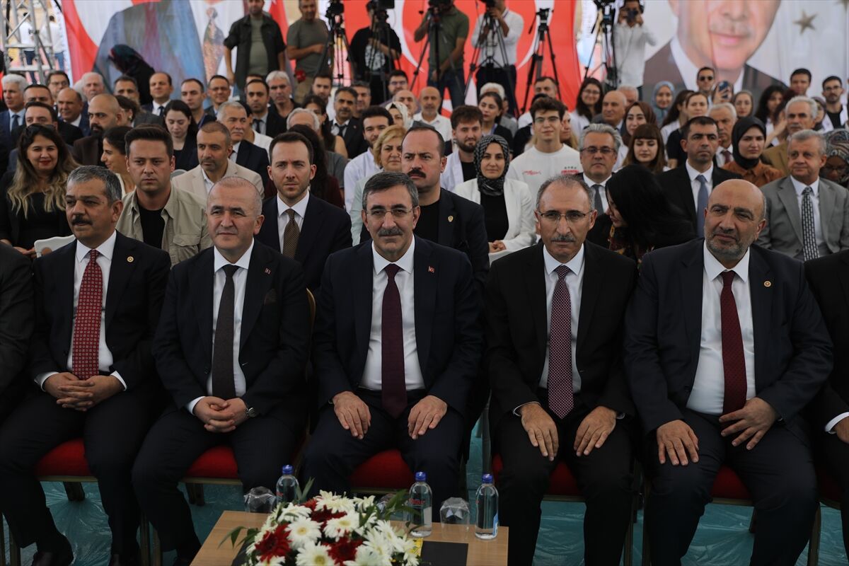 Cumhurbaşkanı Yardımcısı Yılmaz, Fırat Üniversitesi Yeni Hastane Binası Temel Atma Töreni'nde konuştu: