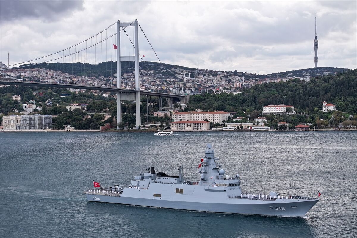 Preveze Deniz Zaferi kapsamında İstanbul Boğazı'ndan geçiş yapıldı