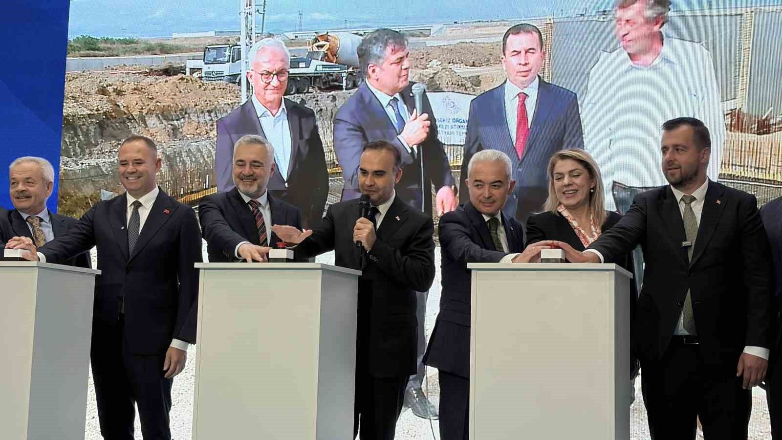 Bakan Kacır: 'Milli gelirimiz son 23 yılda 238 milyar dolardan 1,6 trilyon dolara yükselirken, kişi başına milli gelirimiz 18 bin doları aştı'