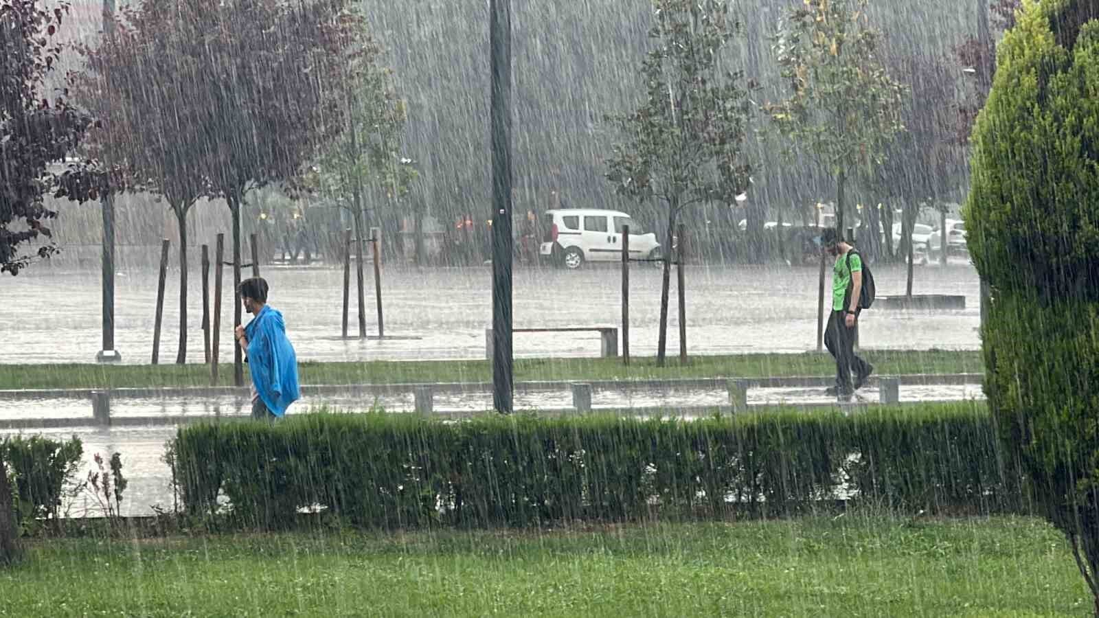 Düzce ve Zonguldak için kuvvetli yağış uyarısı