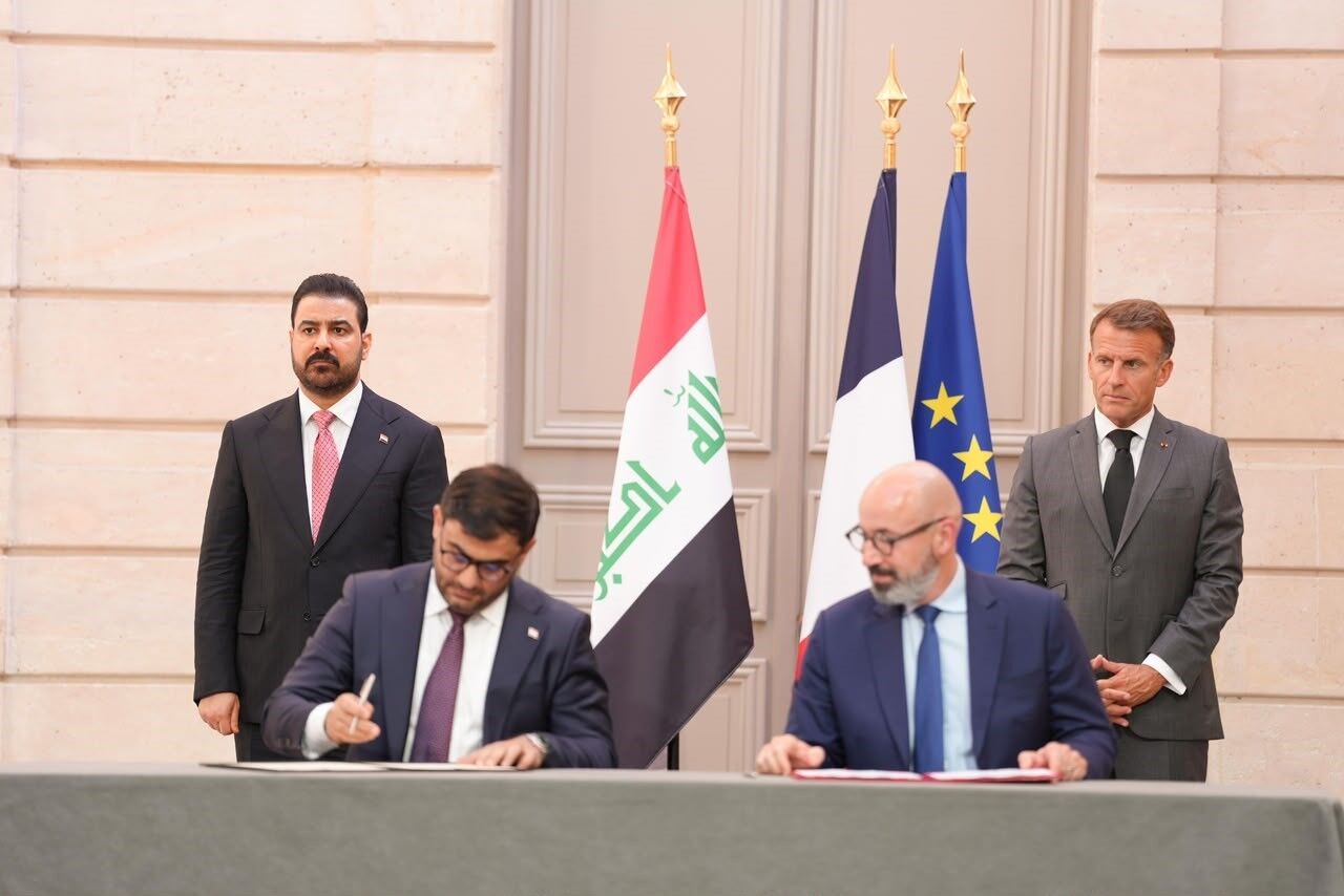 Macron, Irak Başbakanı Zeydi ile bir araya geldi