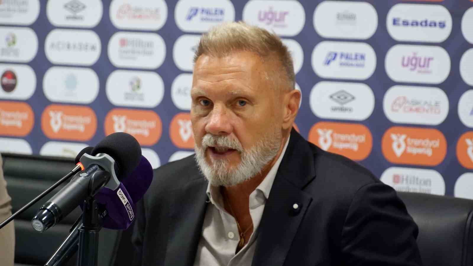 Thorsten Fink: 'Ben takımıma, kulübe ve şehre güveniyorum'