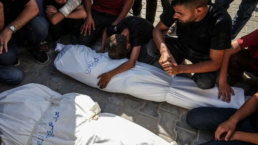 İsrail Gazze'de sivillere ve çadırlara ateş açtı, bir çocuk ile bir kadın hayatını kaybetti
