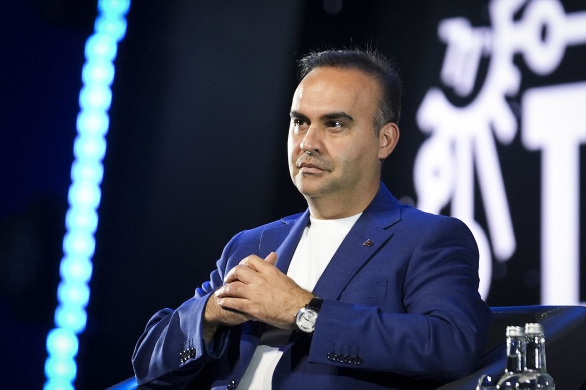 Bakan Kacır, 'Gelecek Burada Başlıyor: Teknoloji, Uzay ve Yeni Nesil' panelinde konuştu: