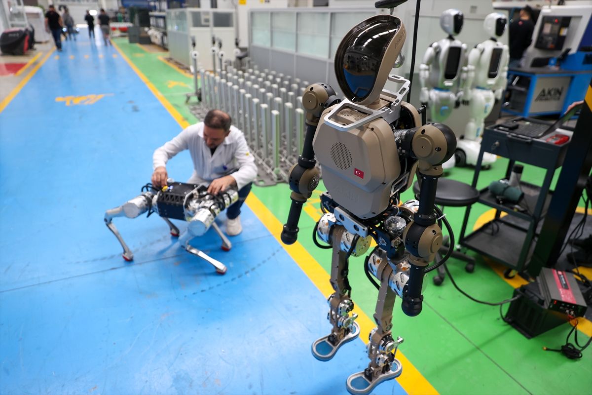 Konya'da geliştirilen insansı robot AKINCI-5 seri üretim aşamasında