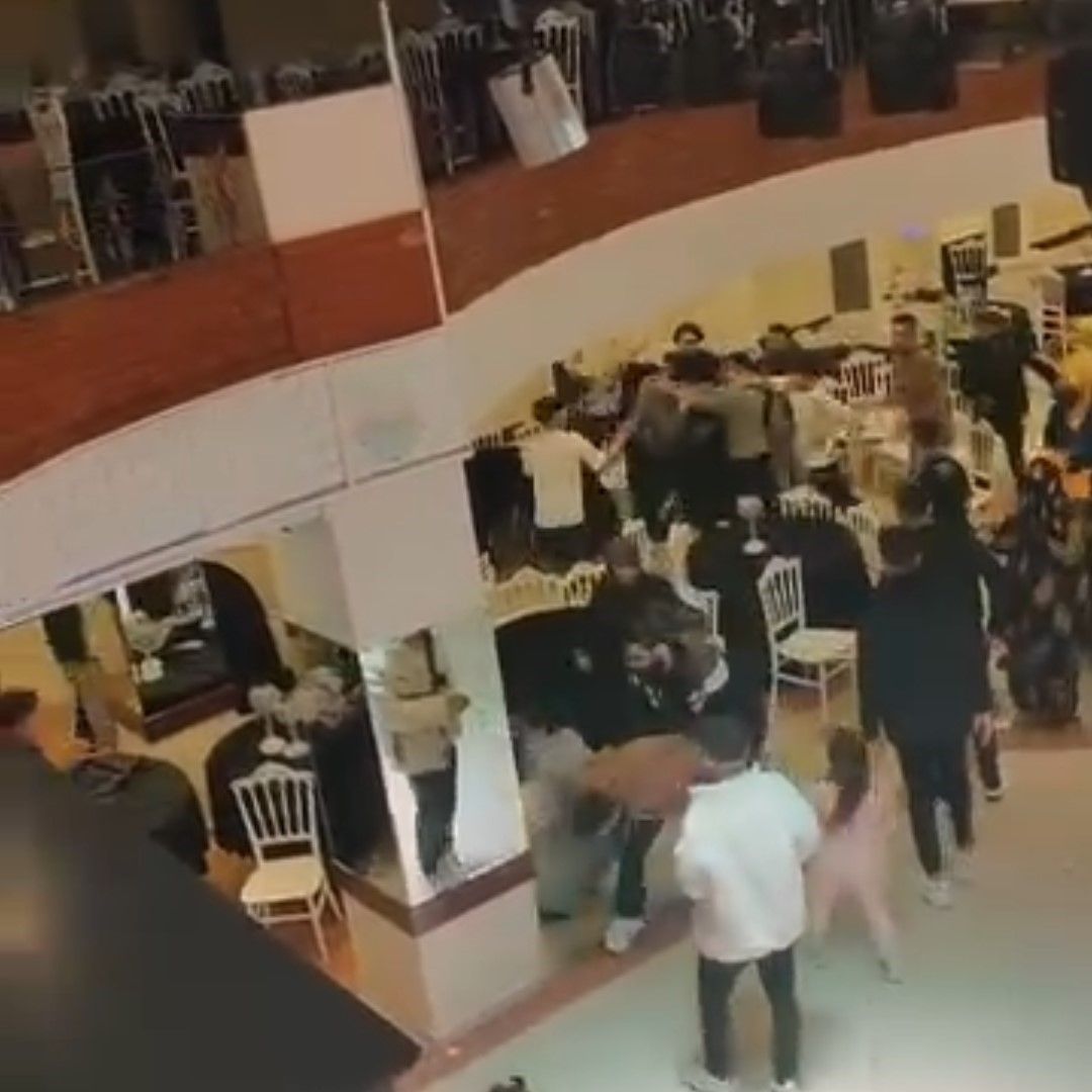 Bolu'da düğün salonunda takı kavgası: Tekme, yumruk ve sandalyeler havada uçuştu
