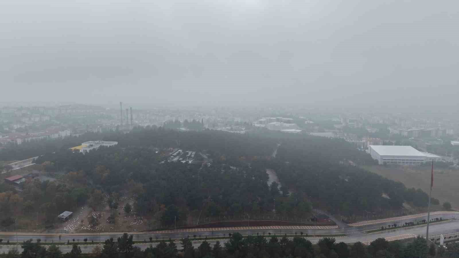 Çorum'da sis etkili oldu