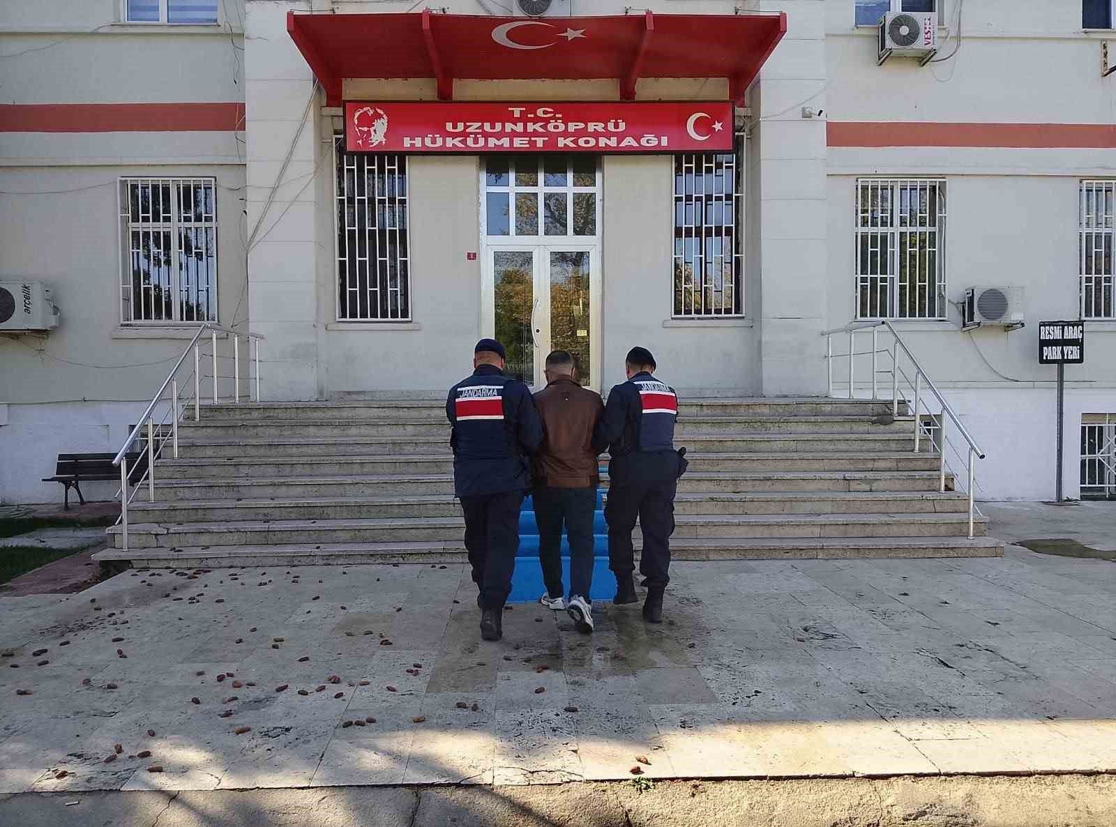 Edirne'de 23 düzensiz göçmen yakalandı, organizatör tutuklandı