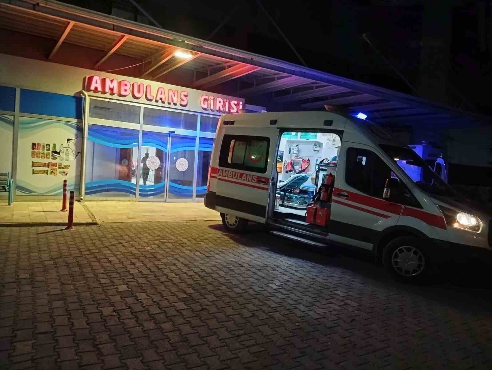 Otomobil şarampole yuvarlandı: 4 yaralı
