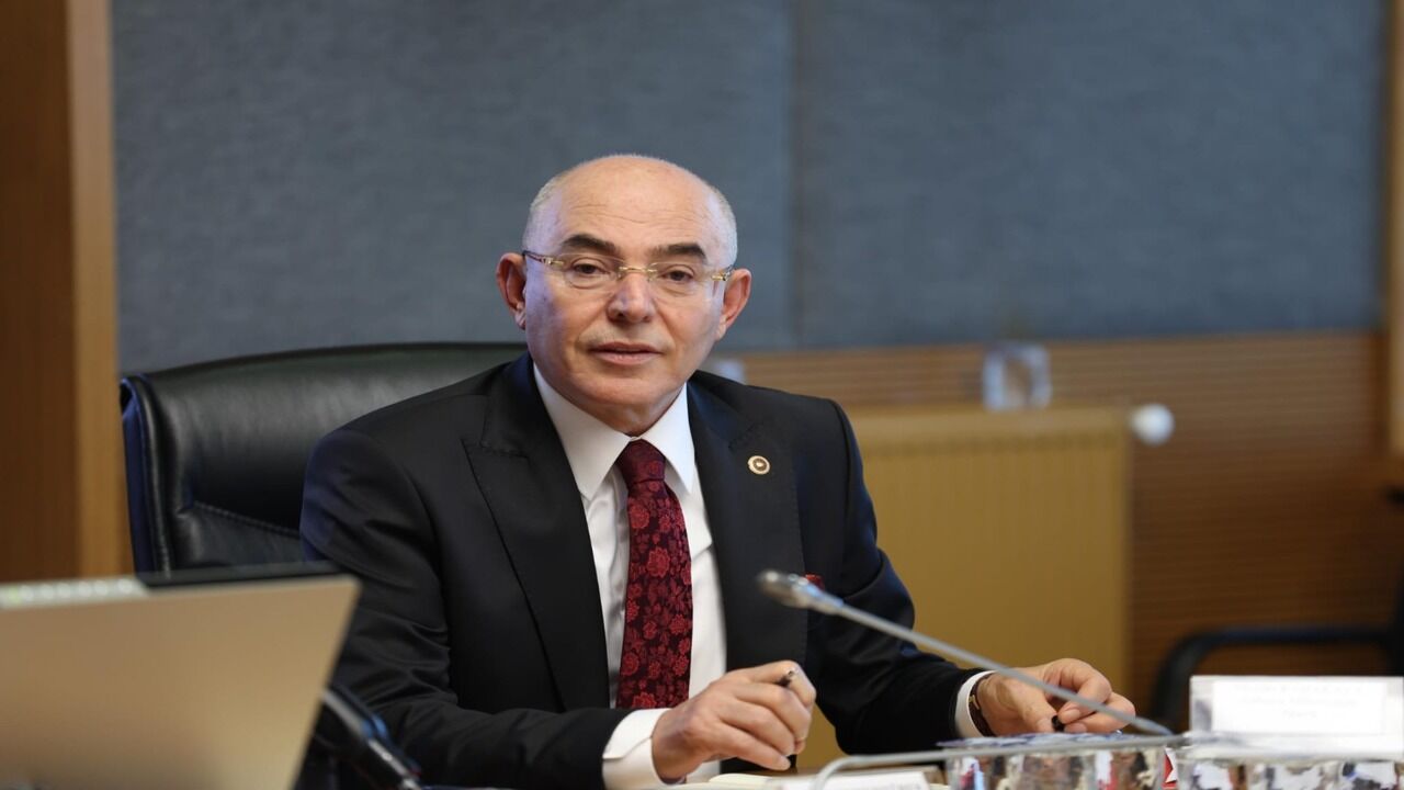 MHP’li Karakaya: “Yapay zekâ dönüşümünün merkezinde insan olmalı”
